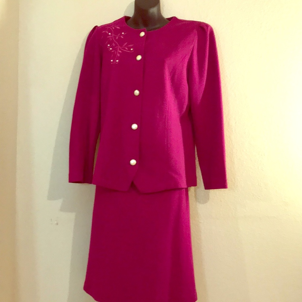 PABLO COLLECTION 2 piece skirt suit